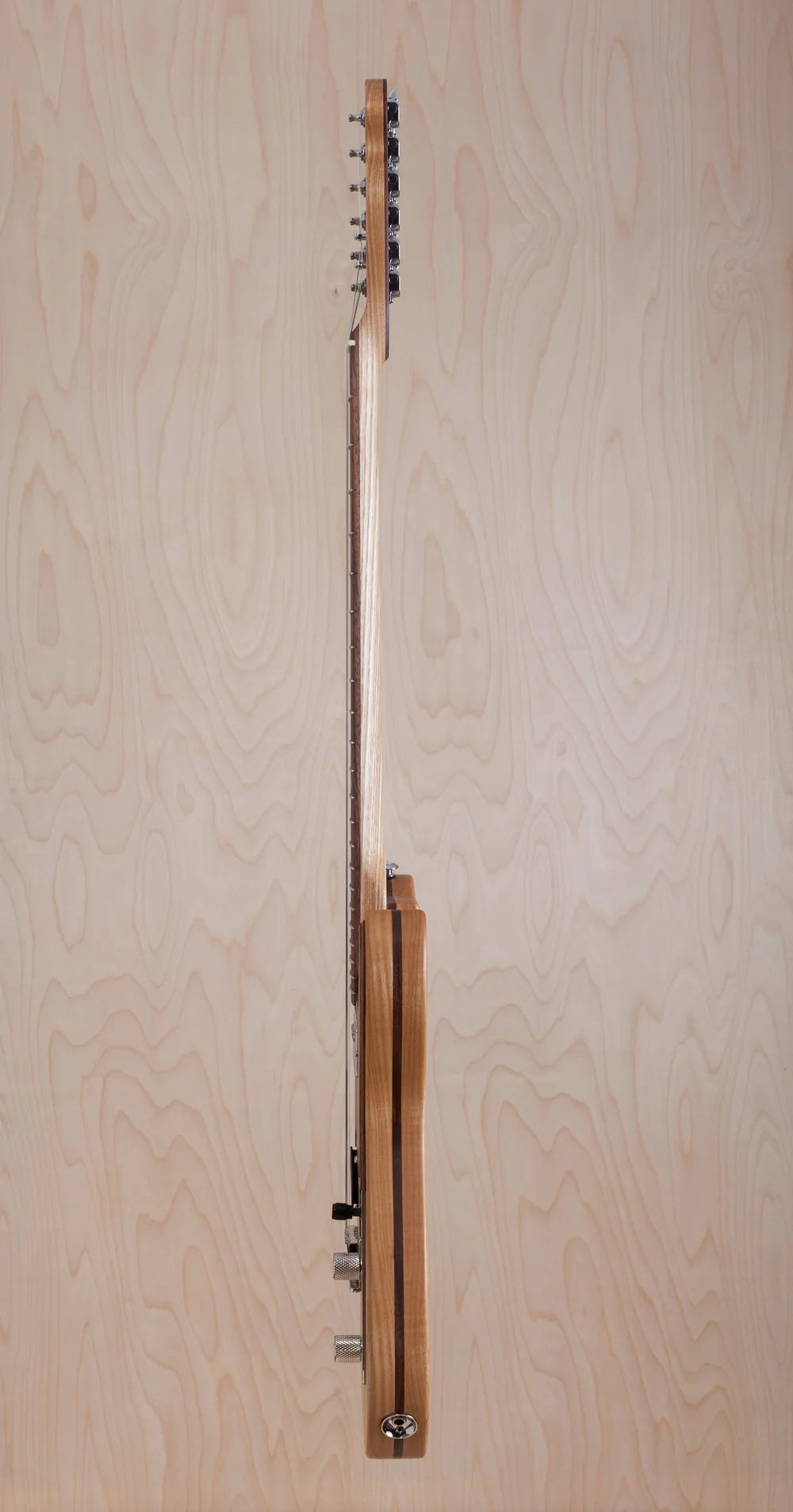 Ash Single Cutaway